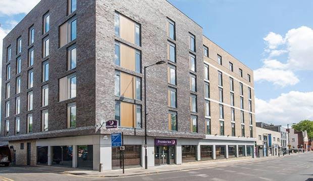 Premier Inn London Hackney Exteriör bild