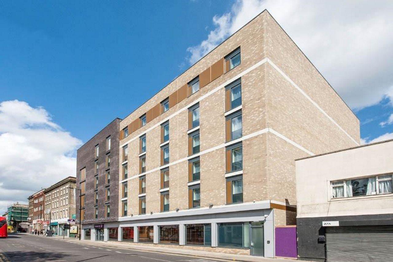 Premier Inn London Hackney Exteriör bild